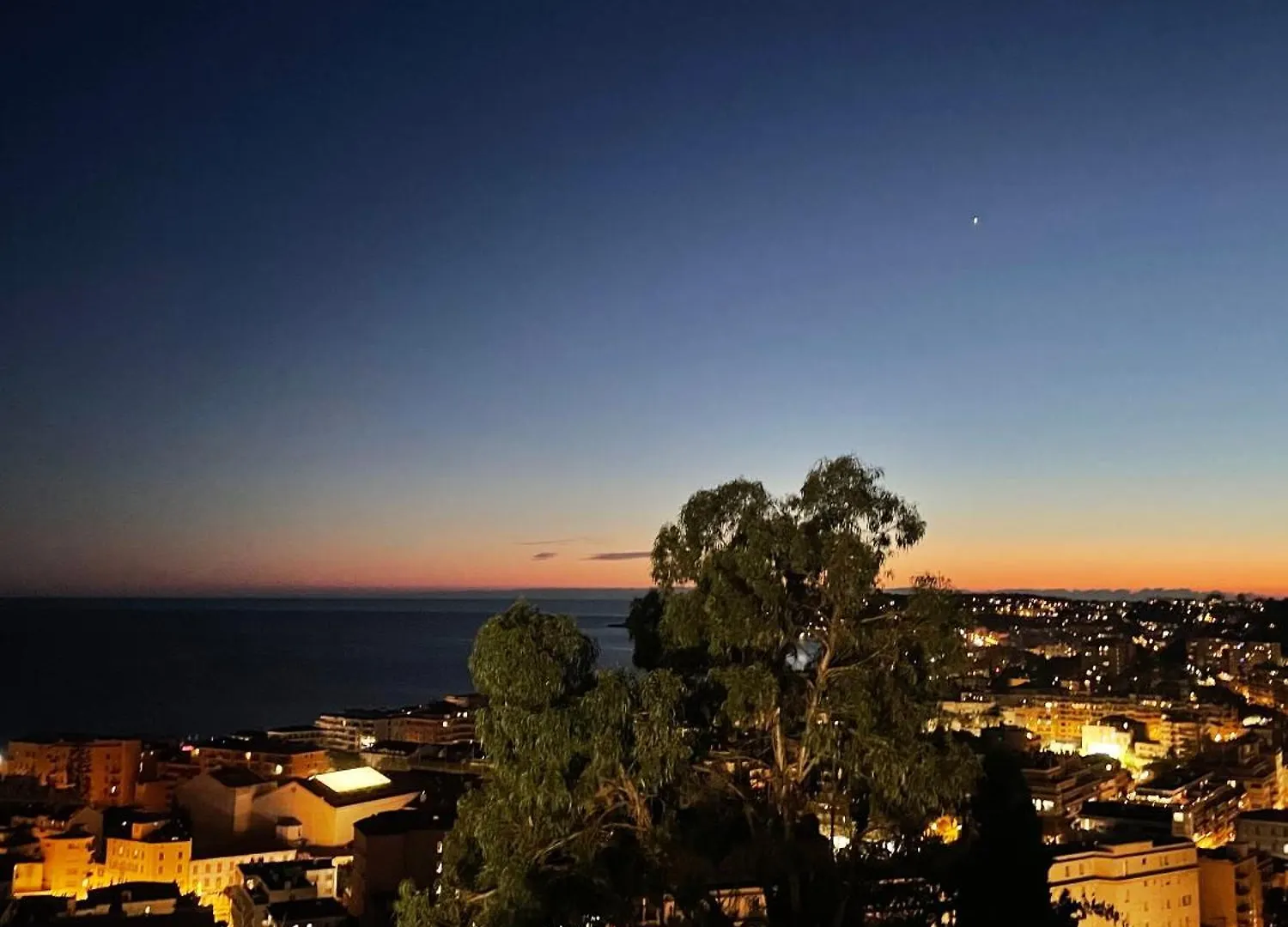 2 Pieces, Vue Mer Panoramique Menton 0*,
