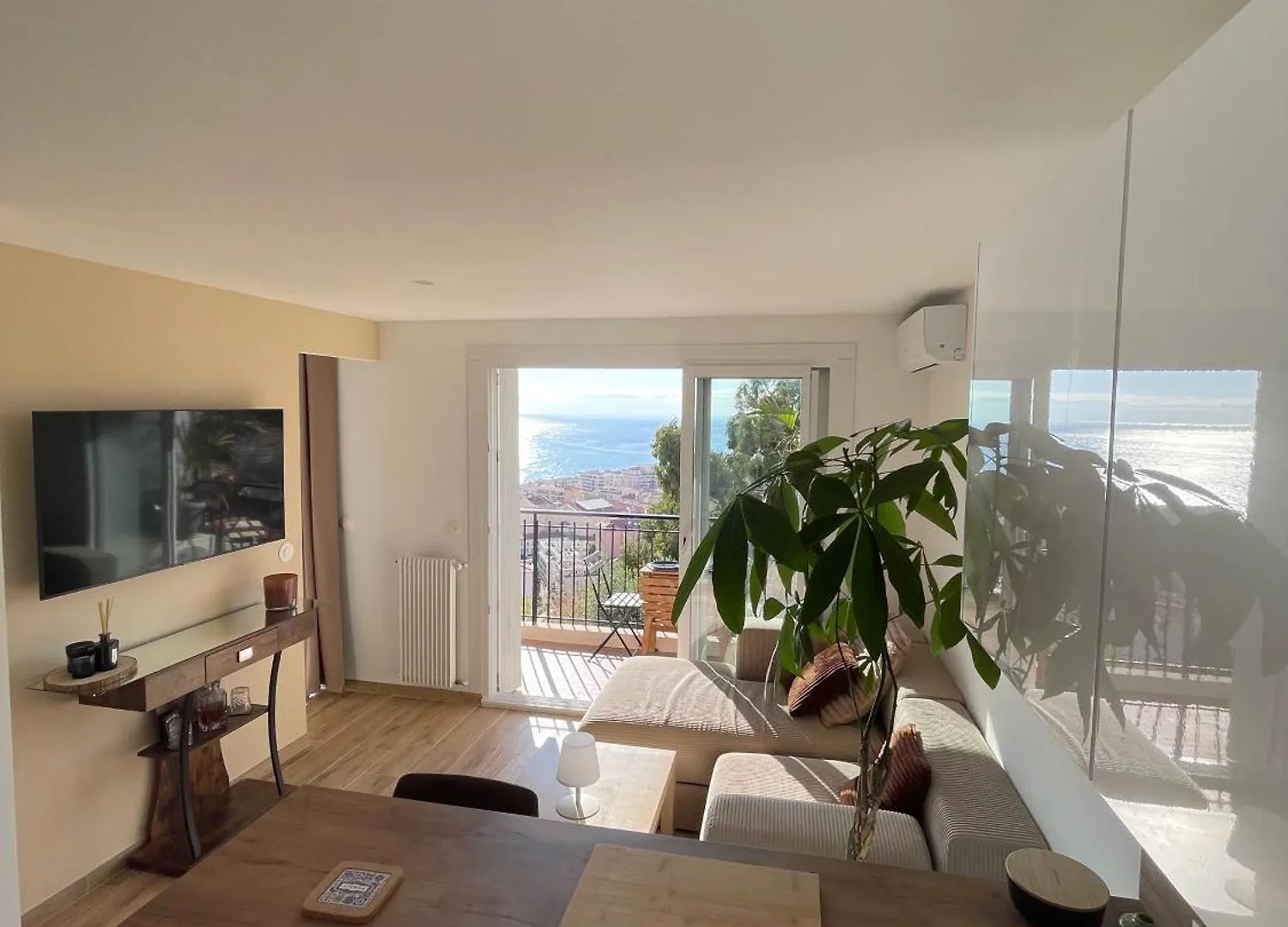 2 Pieces, Vue Mer Panoramique Menton Apartment